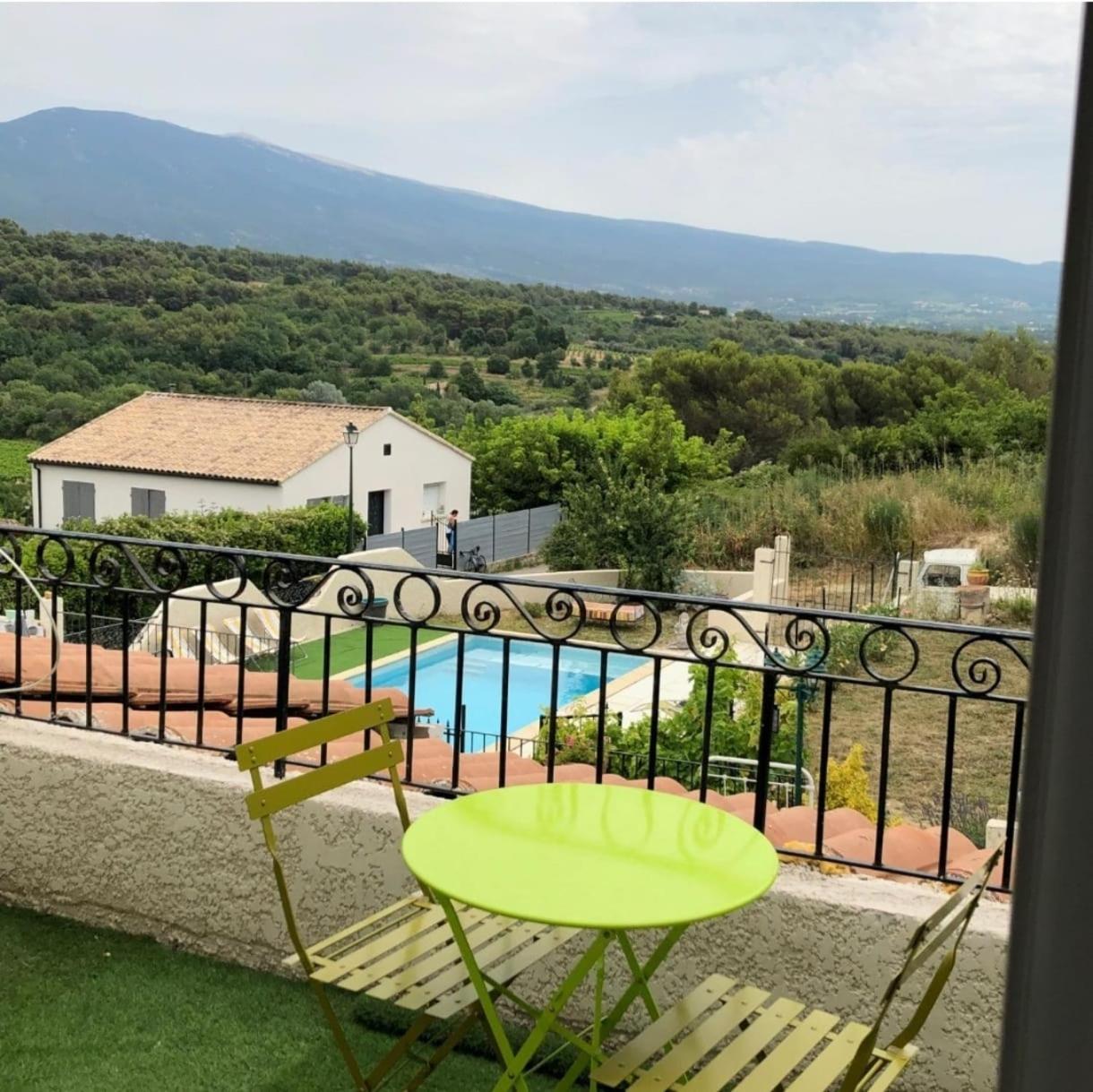 Le Tavan Crillon-le-Brave Luaran gambar